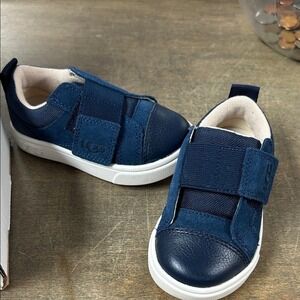 UGG Kids Dark Blue Sneakers size 6